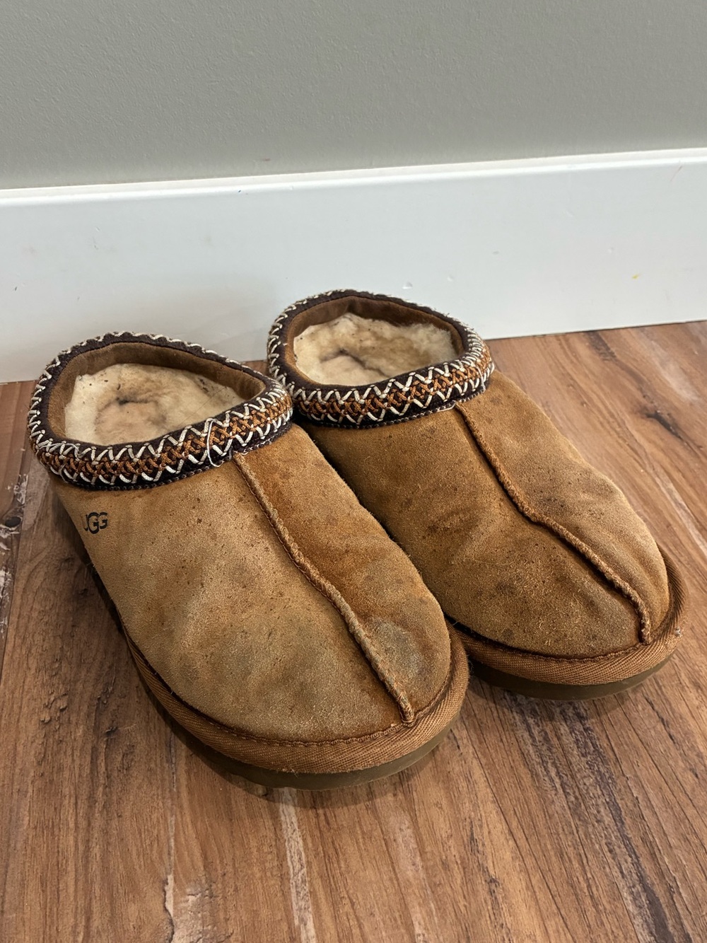 UGG Chestnut Suede Shearling Slip-On Mules Slippers Shoes Tan Well Loved Women 8